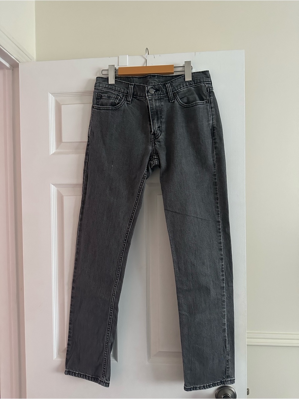 Levi’s Straight-Leg Jeans in Washed Charcoal